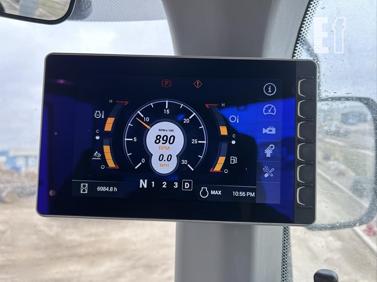 2019-case-721g-image-51