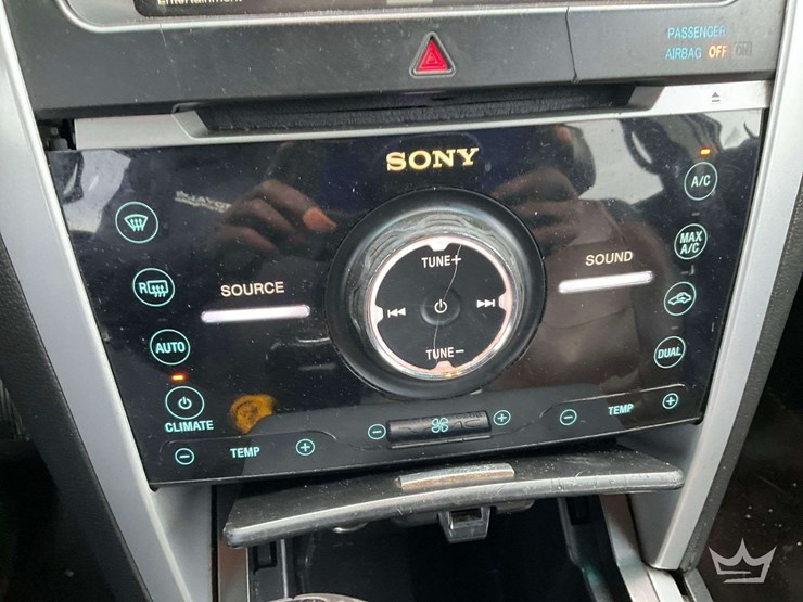 2011-ford-explorer-image-16