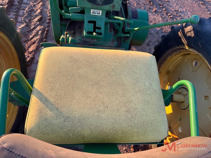 john-deere-70-image-16