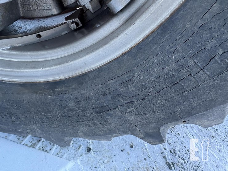 massey-ferguson-1085-image-10