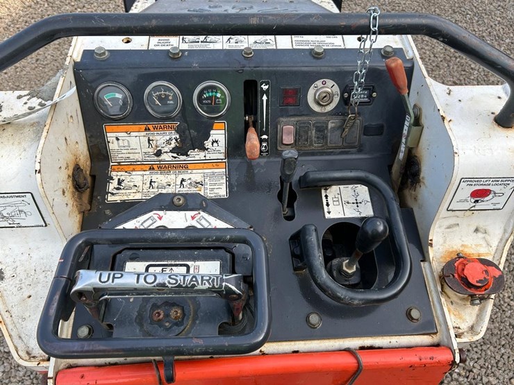 2015-bobcat-mt55-image-19