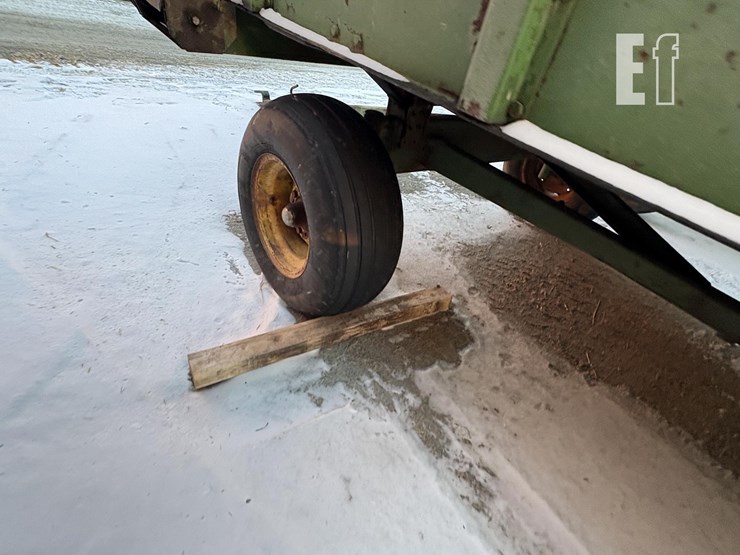 john-deere-716-image-11