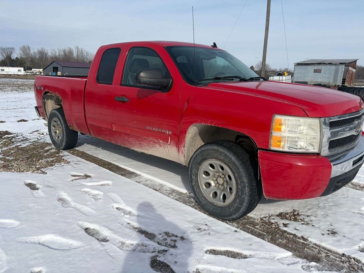 2009-chevrolet-silverado-image-2
