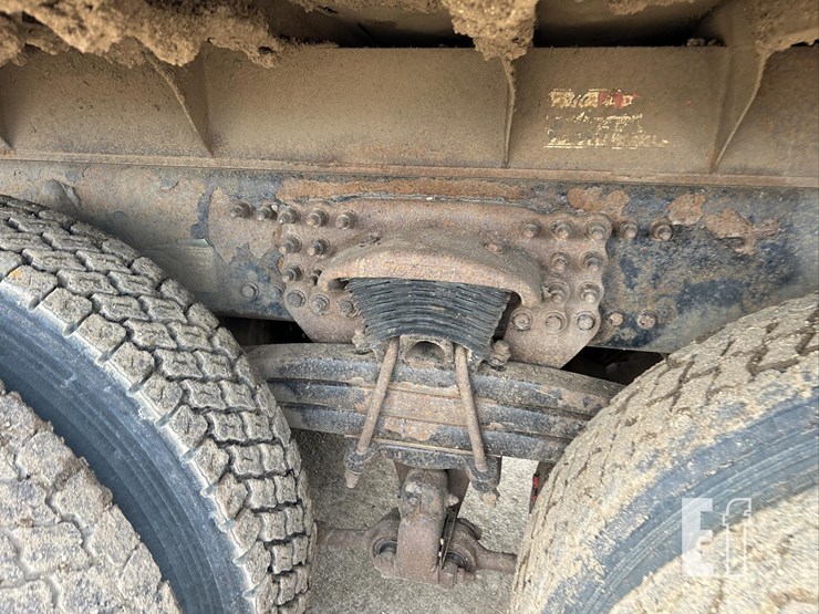 2007-freightliner-columbia-120-image-15