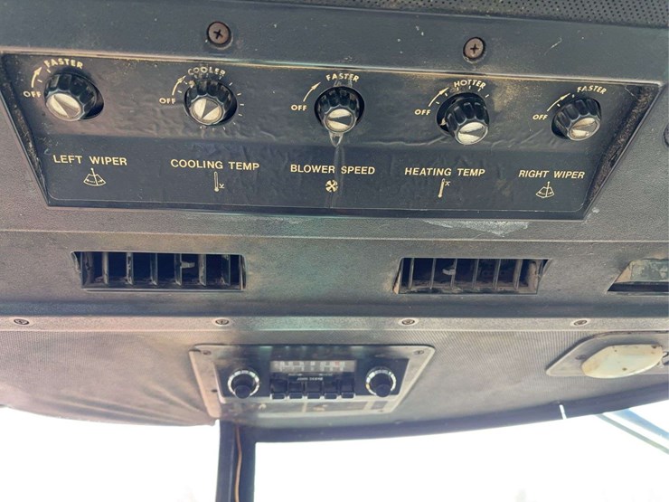 john-deere-4240-image-15