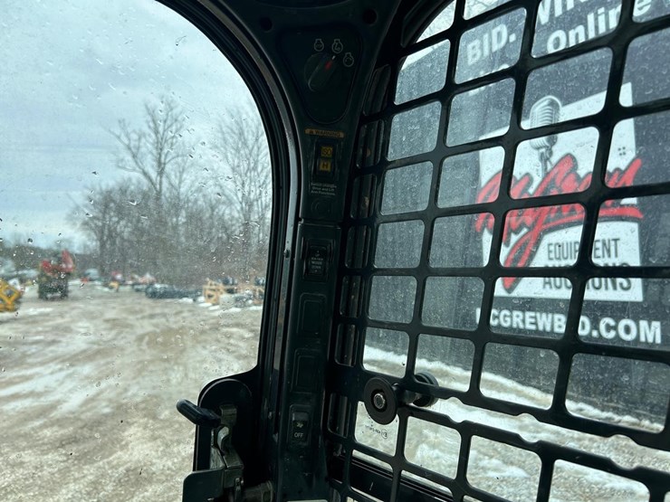 2019-bobcat-t870-image-28