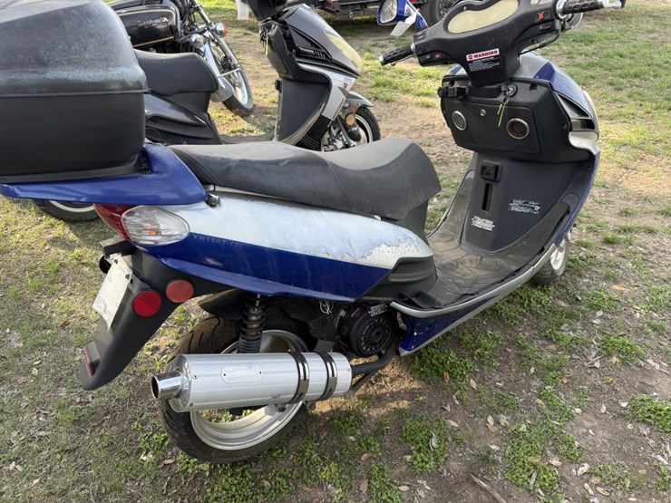 #46-•-2016-yongfu-yn150t-12-scooter-image-7