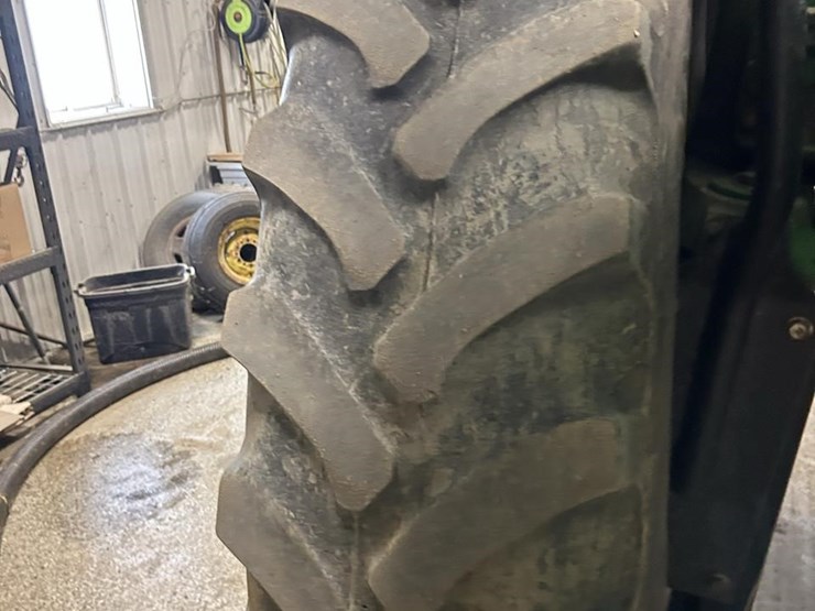 2013-john-deere-4940-image-10