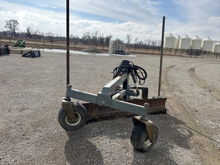skid-steer-grader-w/gps-image-3