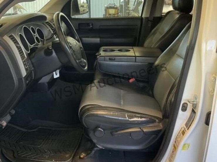 2011-toyota-tundra-image-22