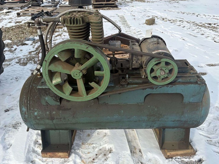 60-gallon-air-compressor-image-1