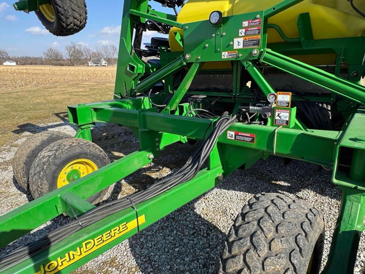 john-deere-1690-image-29