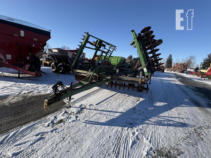 john-deere-724-image-1