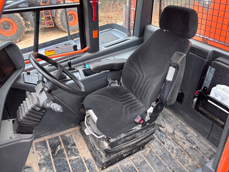 2022-doosan-da30-image-32