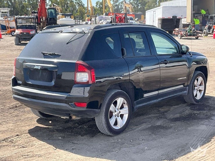 2016-jeep-compass-image-3