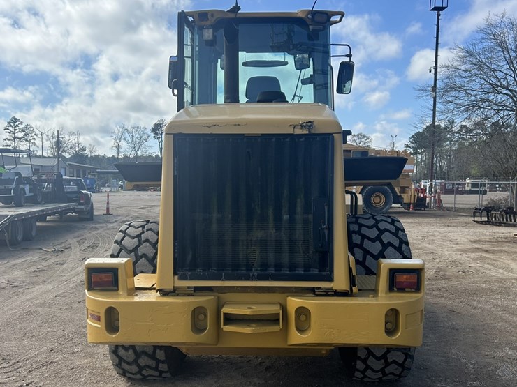 2012-caterpillar-938h-image-6