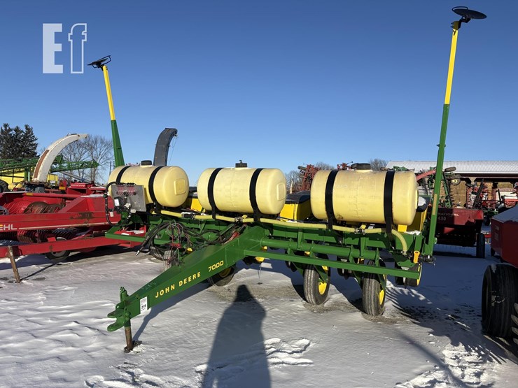 john-deere-7000-image-10