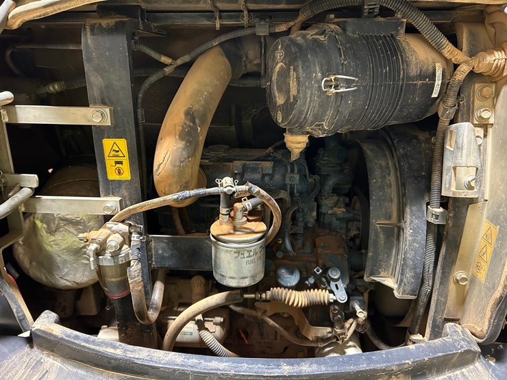 2019-kubota-kx033-4-image-15