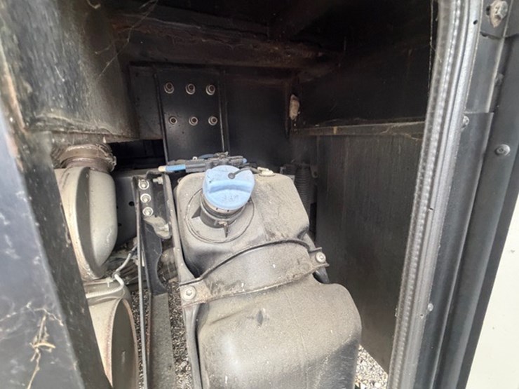 #1339-•-2011-fleetwood-36j-discovery-rv-/-motorhome-image-75