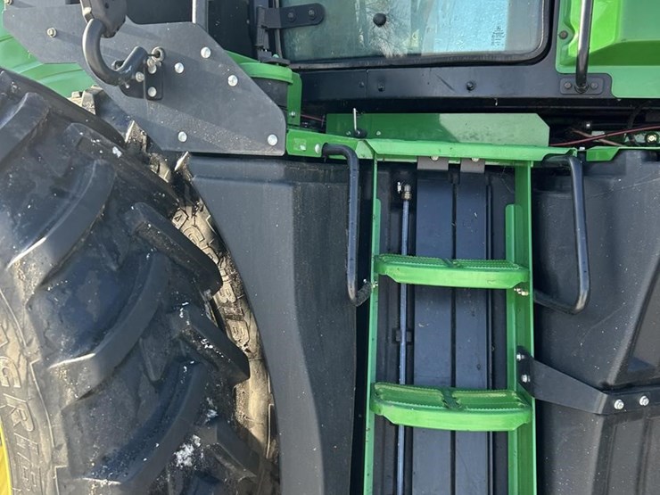 2013-john-deere-9360r-image-32