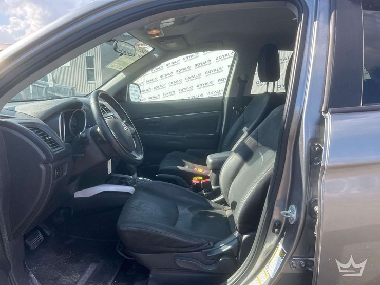 2014-mitsubishi-outlander-image-8