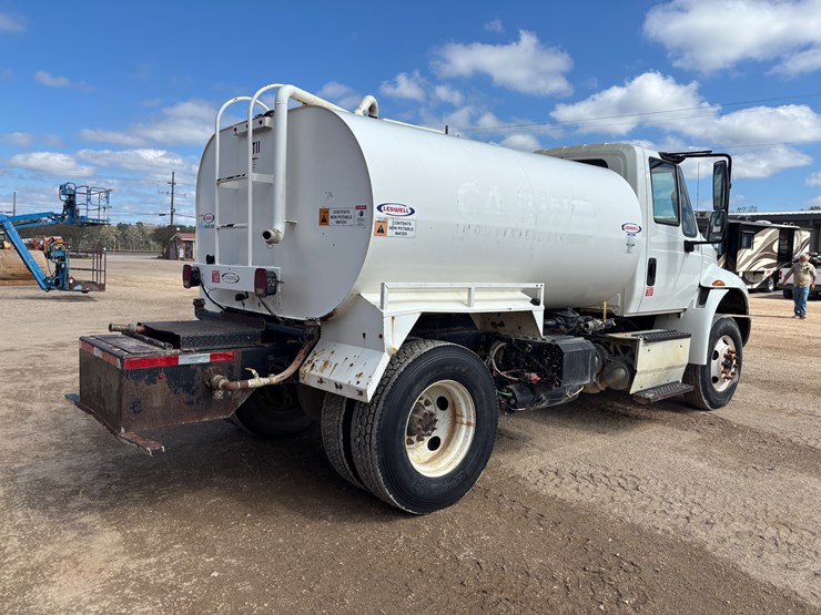 2015-international-durastar-4300-image-3