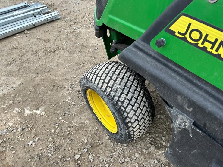 2018-john-deere-1570-image-16