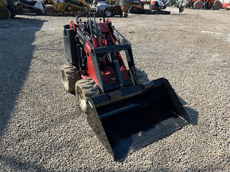 toro-dingo-220-image-6