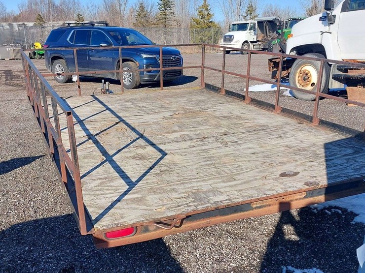 utility-trailer-w/-tilt-image-4