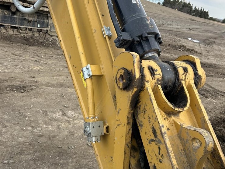 2023-caterpillar-336-image-79