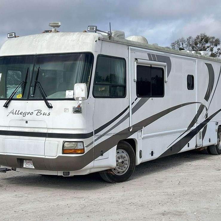 2001 Freightliner Allegro Bus Class A Motorhome