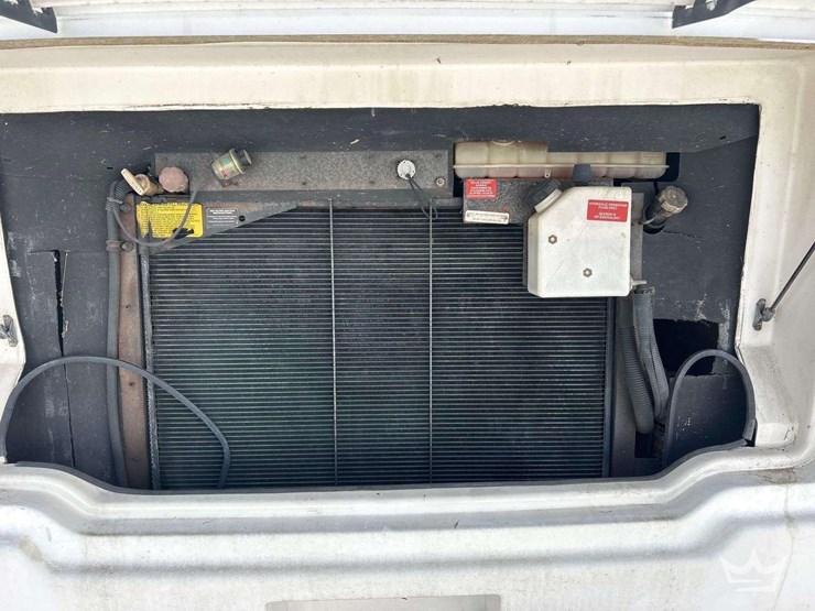 2001-freightliner-allegro-bus-class-a-motorhome-image-12