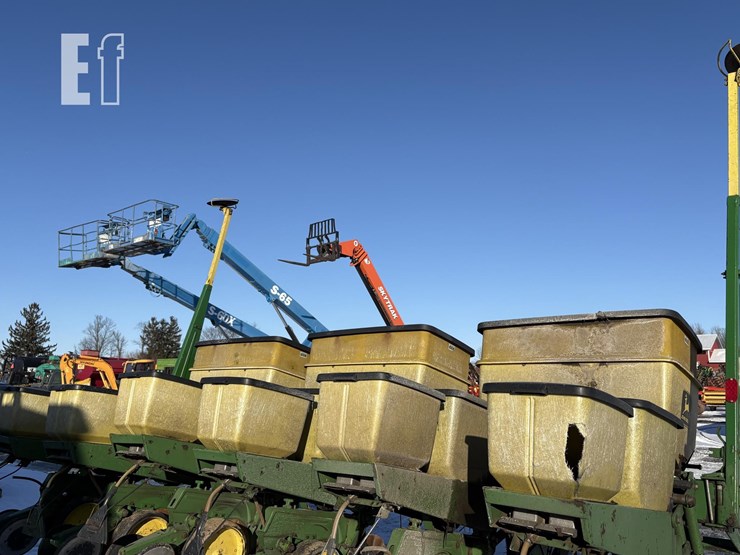 john-deere-7000-image-7