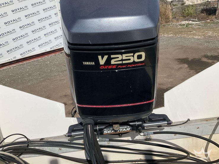 1985-23ft-mako-center-console-boat-with-2011-28ft-hmde-trailer-image-33