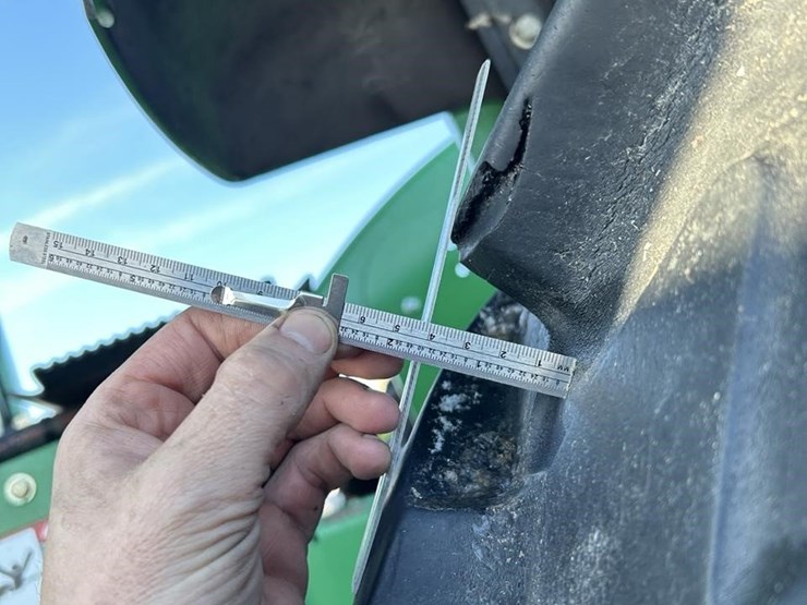 2013-john-deere-9360r-image-34