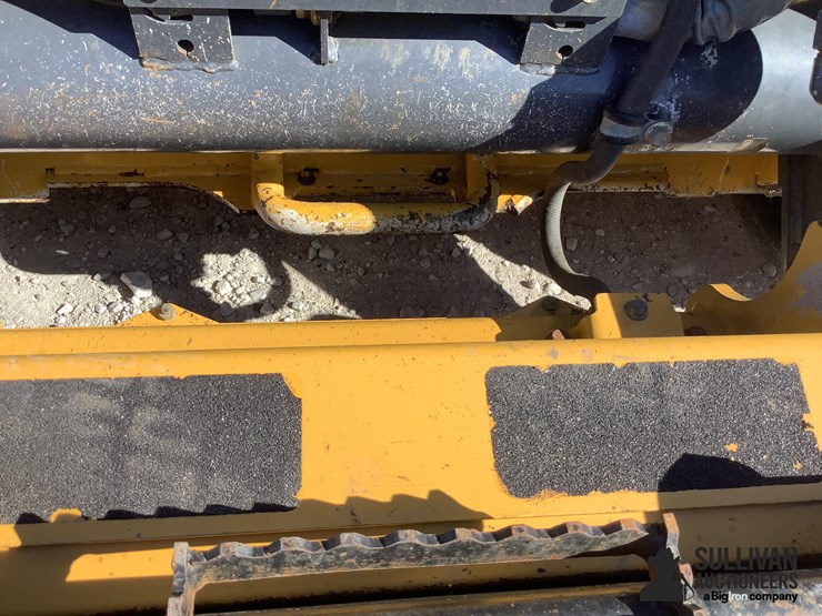 2020-deere-333g-image-18