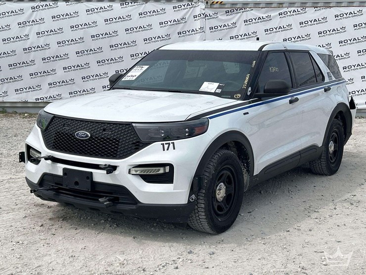 2022-ford-explorer-image-1