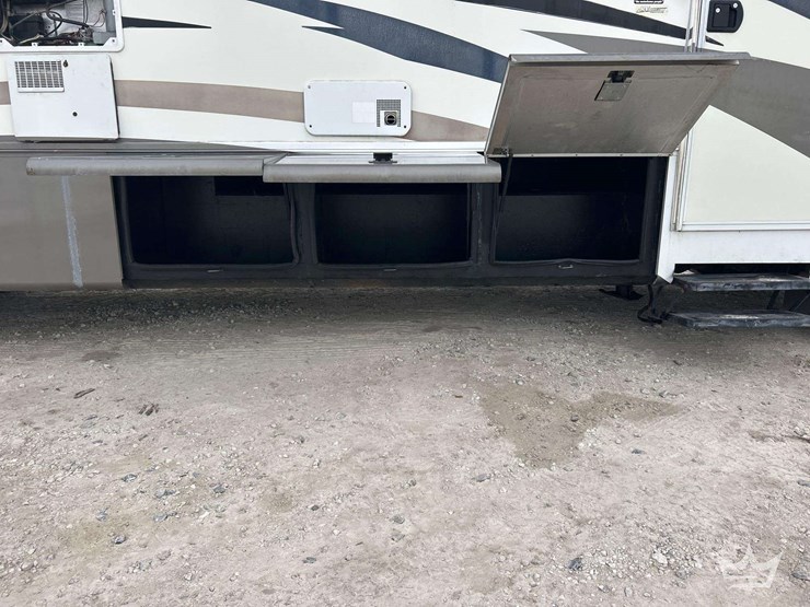 2006-ford-f53-landau-3645ds-36ft.-class-a-motorhome-image-31