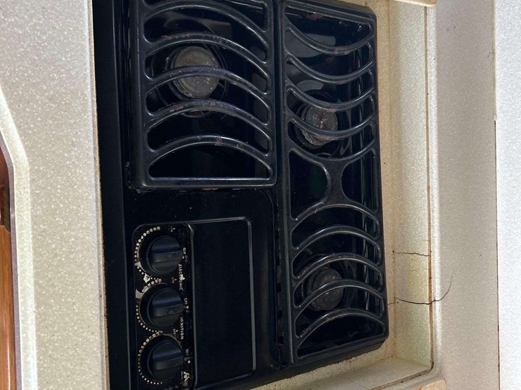 2001-freightliner-allegro-bus-class-a-motorhome-image-25