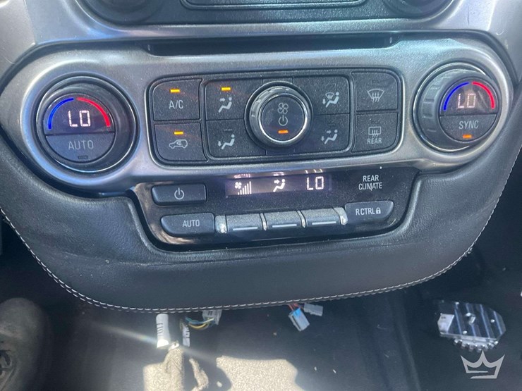 2019-chevrolet-tahoe-image-17