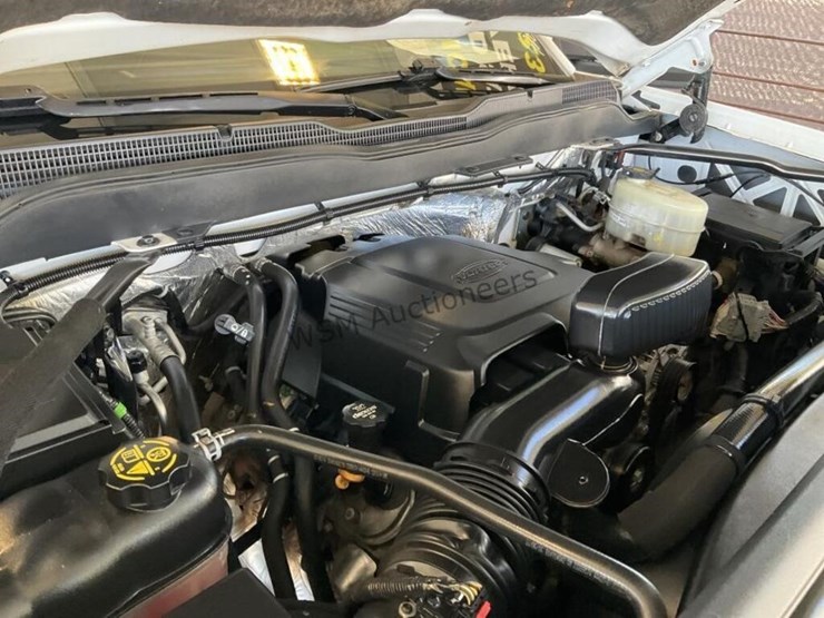 2016-chevrolet-silverado-2500-image-13