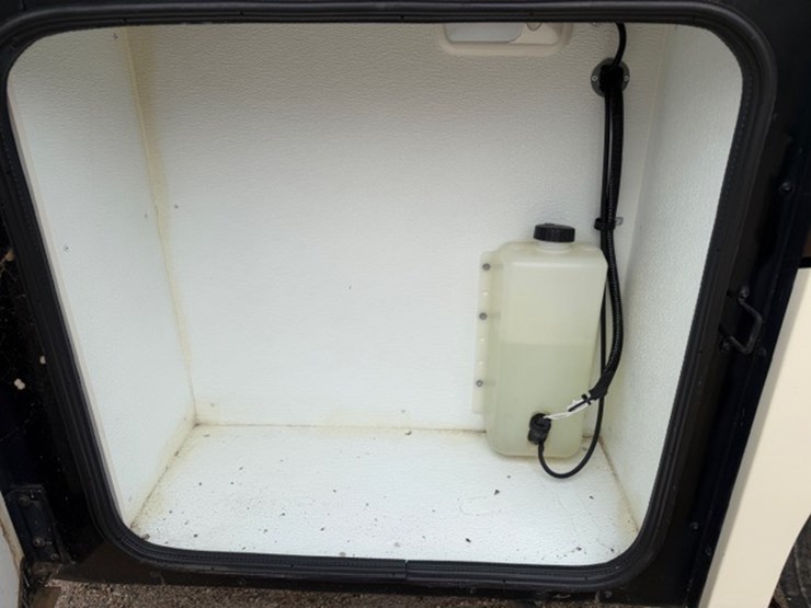 #1339-•-2011-fleetwood-36j-discovery-rv-/-motorhome-image-33