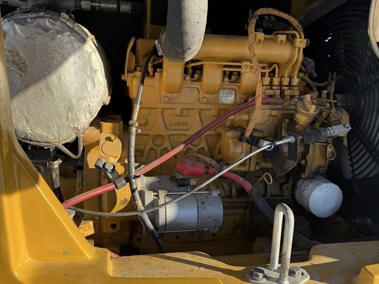 2017-caterpillar-305.5e2-image-8