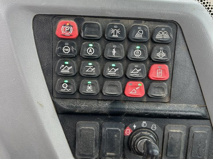 2019-case-721g-image-54