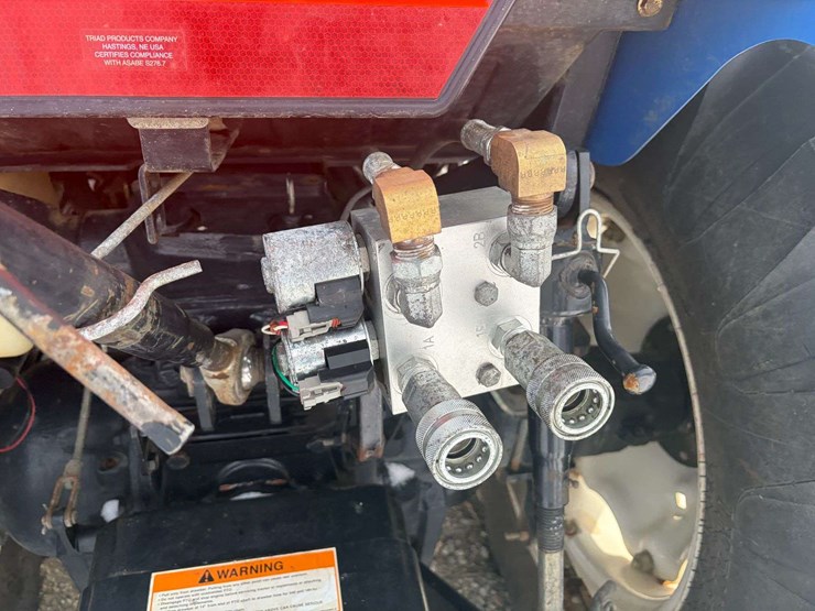 2013-new-holland-boomer-3050-image-8