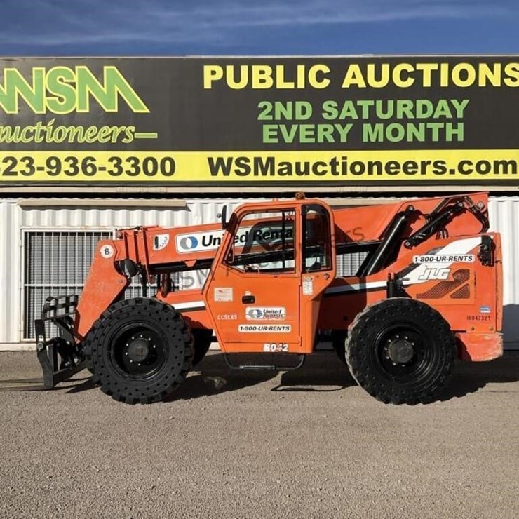 2012 JLG 8042