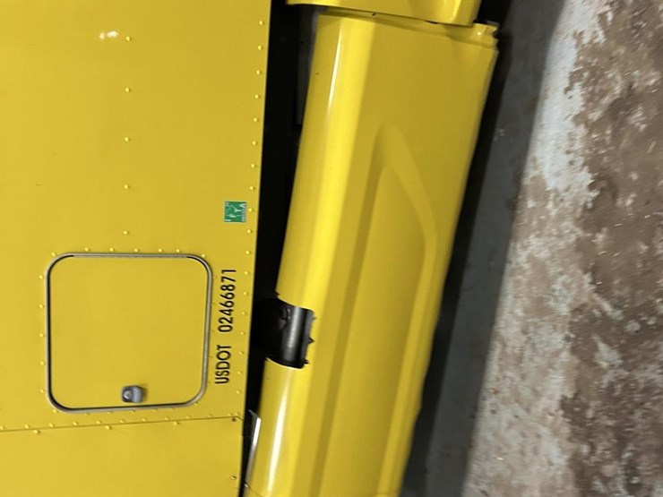 2015-peterbilt-579-image-2