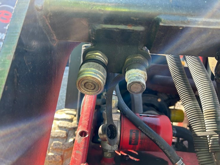 toro-dingo-220-image-11