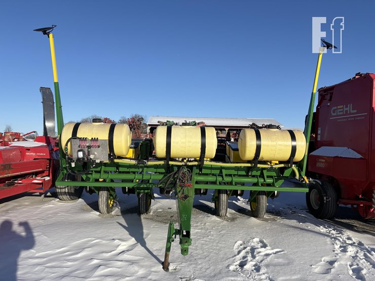 john-deere-7000-image-11