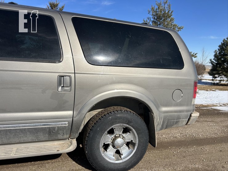 2003-ford-excursion-image-9
